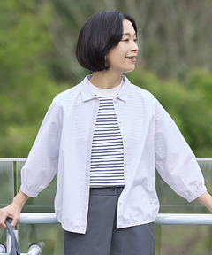 ライトグレー