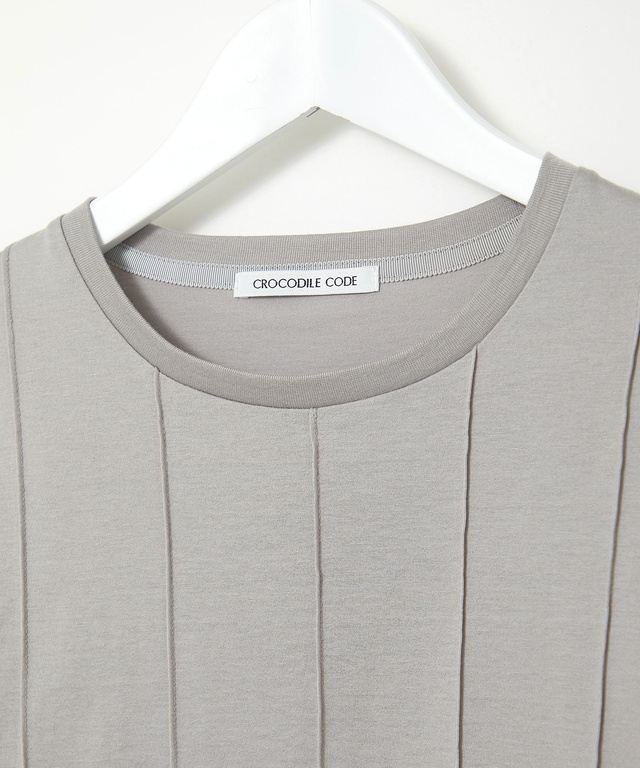 ピンタック リッチ Tシャツ