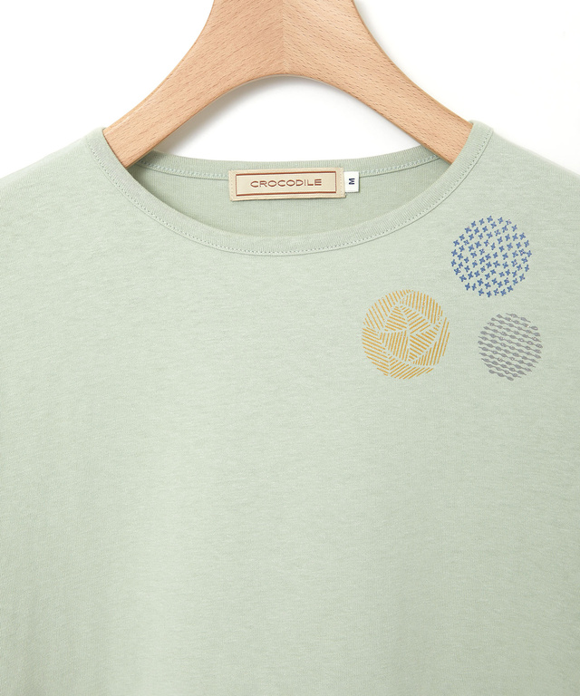 ブローチプリント 半袖 Tシャツ