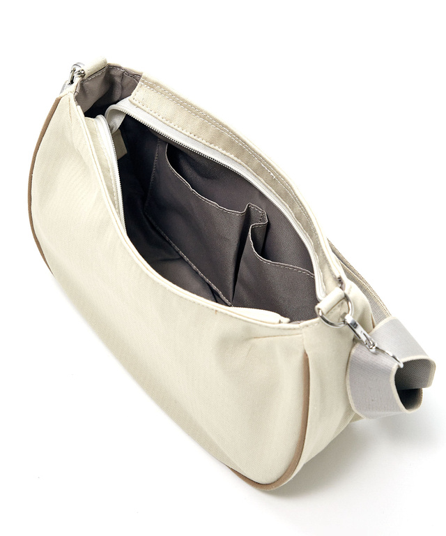 三日月形 ショルダー バッグ