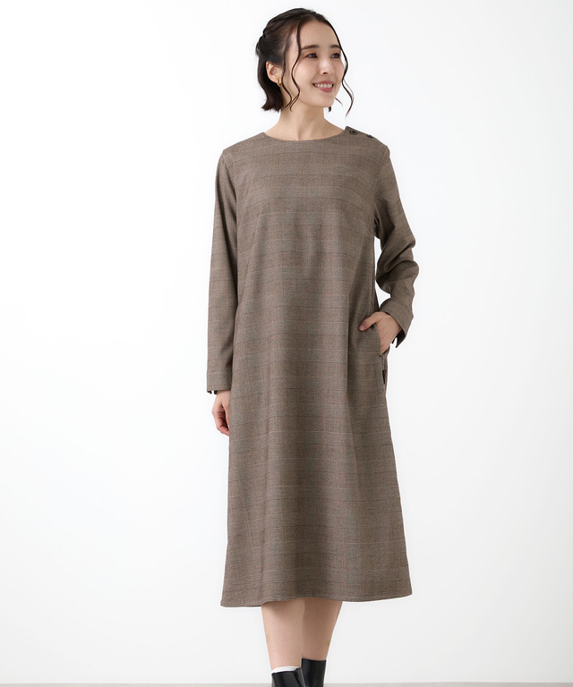 ショルダーボタン ワンピース