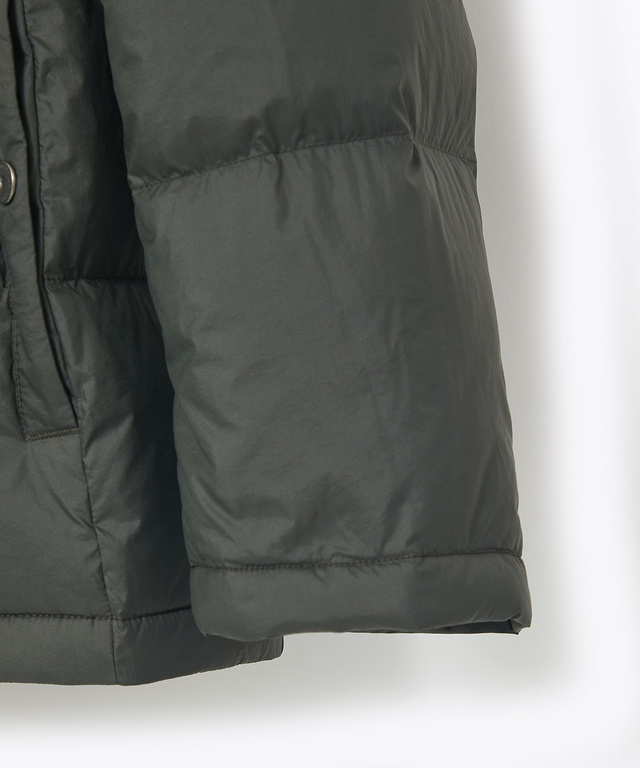 フード付き ダウン ジャケット