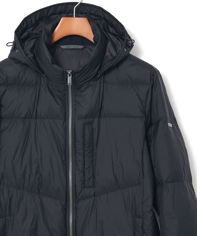 フード付き ダウン ジャケット