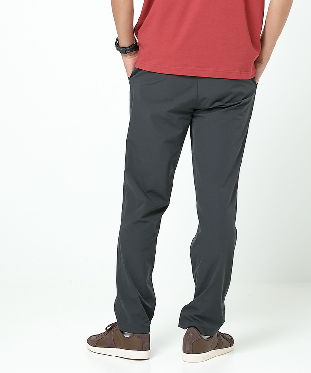 ストレッチ テーパード パンツ