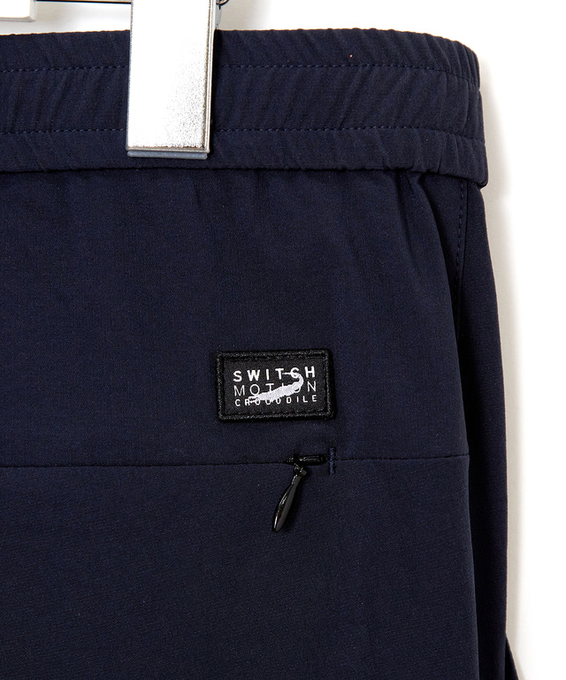 ストレッチ テーパード パンツ