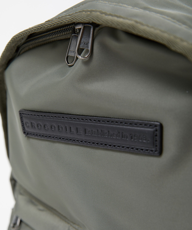 ダブルポケット デザイン リュック