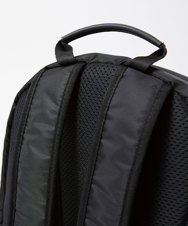 ダブルポケット デザイン リュック