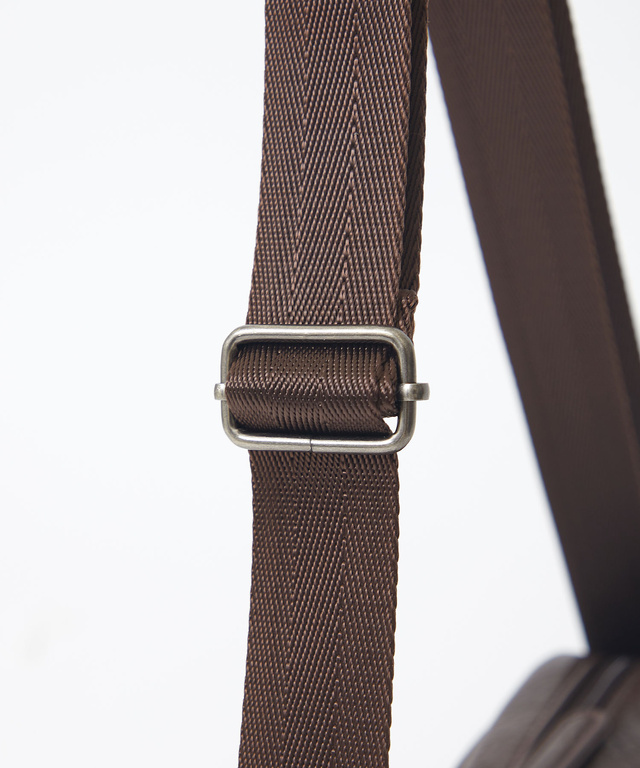 合成皮革 切り替え ショルダーバッグ