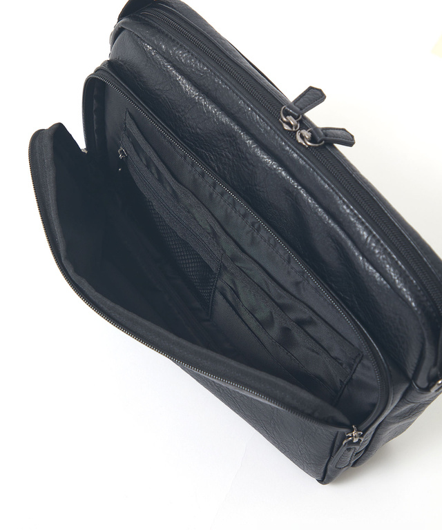 合成皮革 ミドルショルダー バッグ