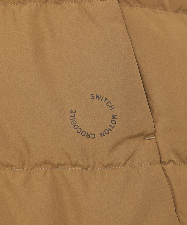 スタンドカラー ダウンジャケット