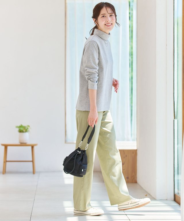 カーブ シルエット パンツ