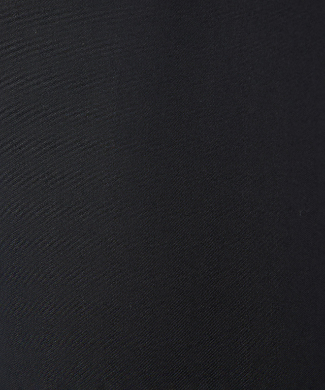 ストレッチ テーパードパンツ