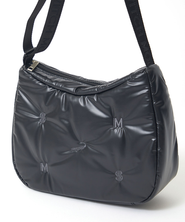 ロゴ刺繍 パデッド ショルダーバッグ